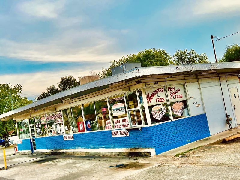 Gyro's Drive Inn exterior